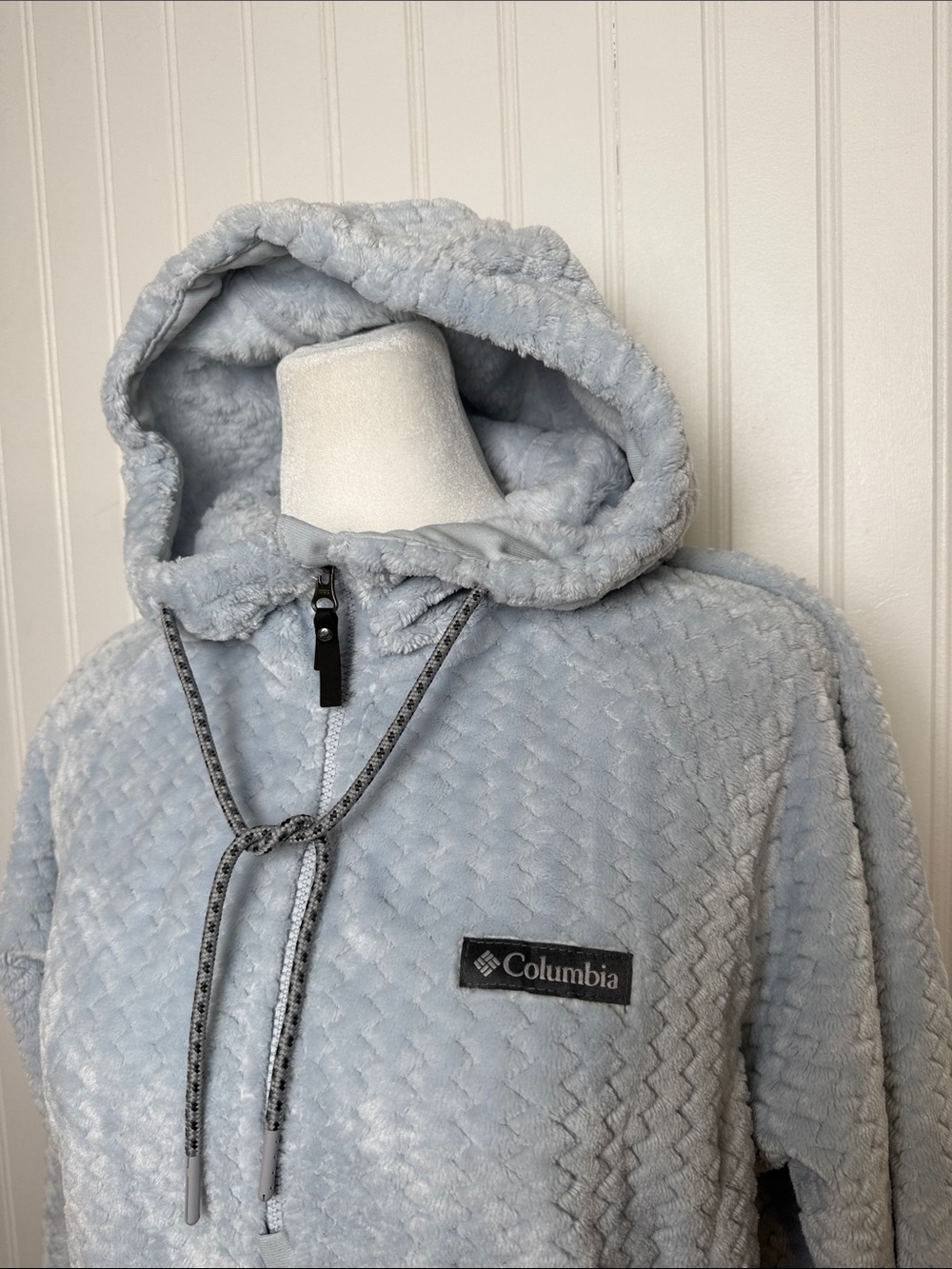 Columbia Light blue pullover hoodie